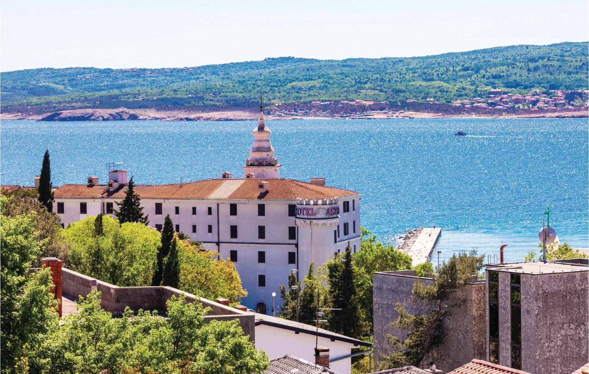 Nice Apartment In Crikvenica With House Sea View Exterior photo